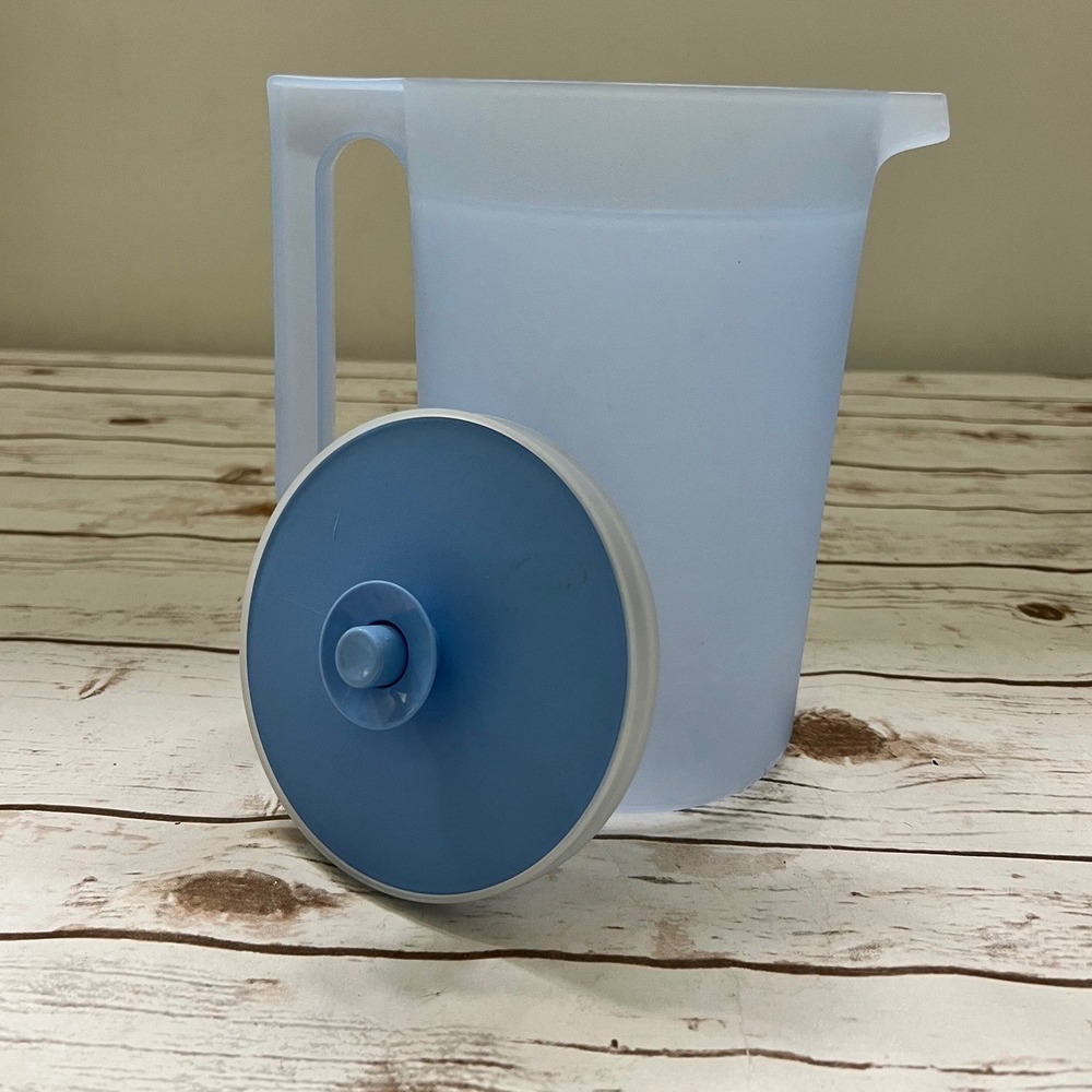 Tupperware Pitcher Sheer Blue Push Button Seal Lid 2 Quart Vintage Style